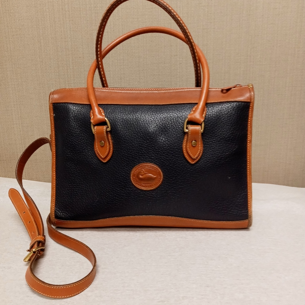 VINTAGE Dooney and Bourke blue leather hand bag
